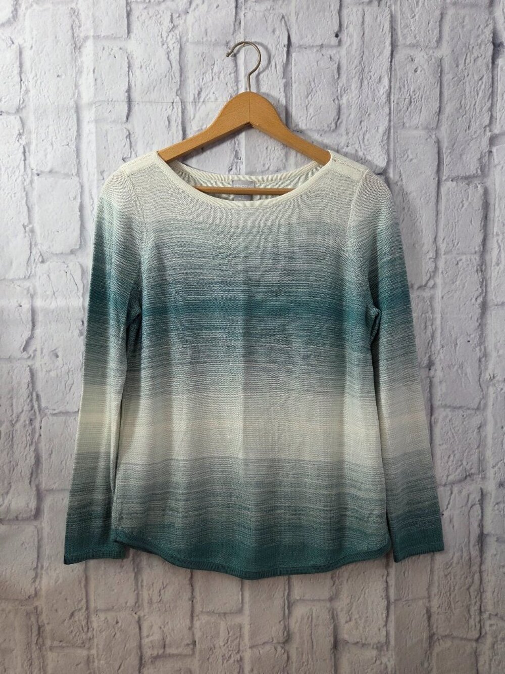 Chico's 0 (Small) Blue White Ombre Stripe Knit Longsleeve Lightweight Sweater